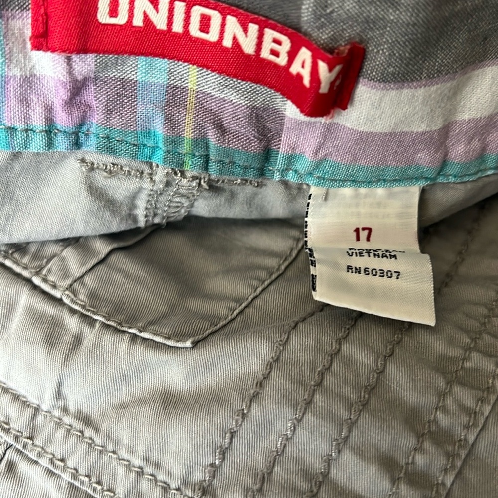 Casual khaki Cargo Shorts - Picture 2 of 2